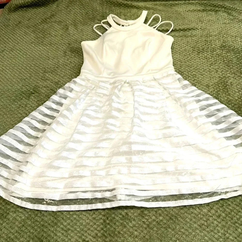 Guess White fit and flare dress size 2 strappy halter dress
